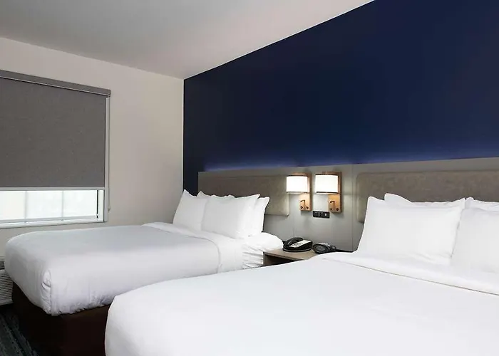 Comfort Oil Center Hotel 4*