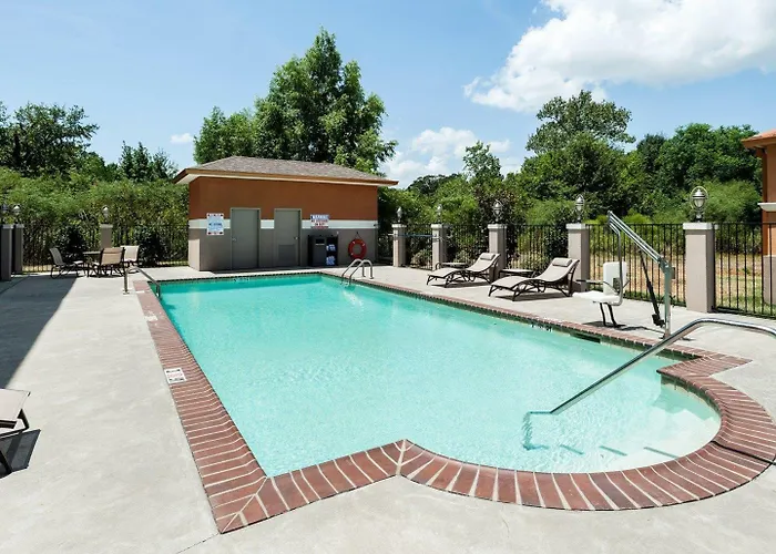 Comfort Oil Center 4* Lafayette
