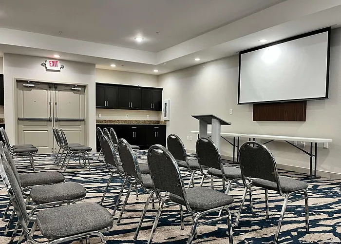 Hotel Comfort Oil Center