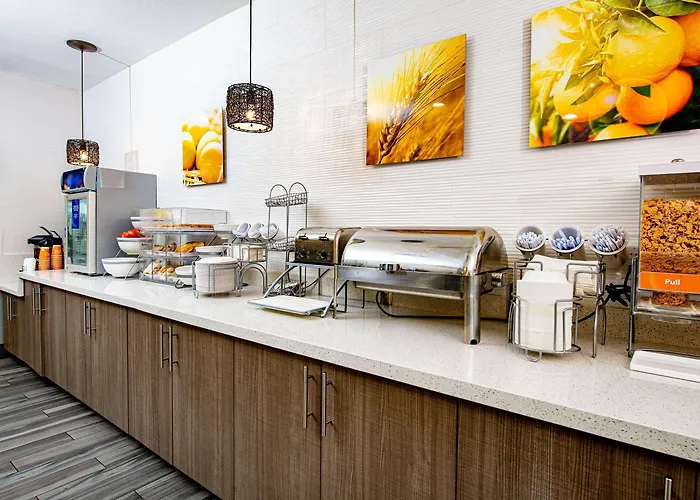 Comfort Oil Center Hotel 4*