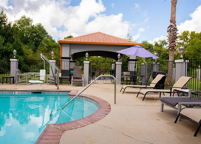 Hotel Comfort Oil Center 4*