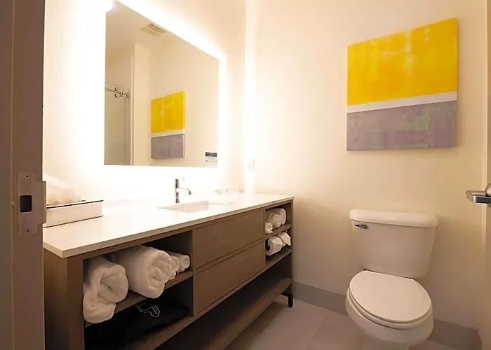 Hotel Comfort Oil Center 4*
